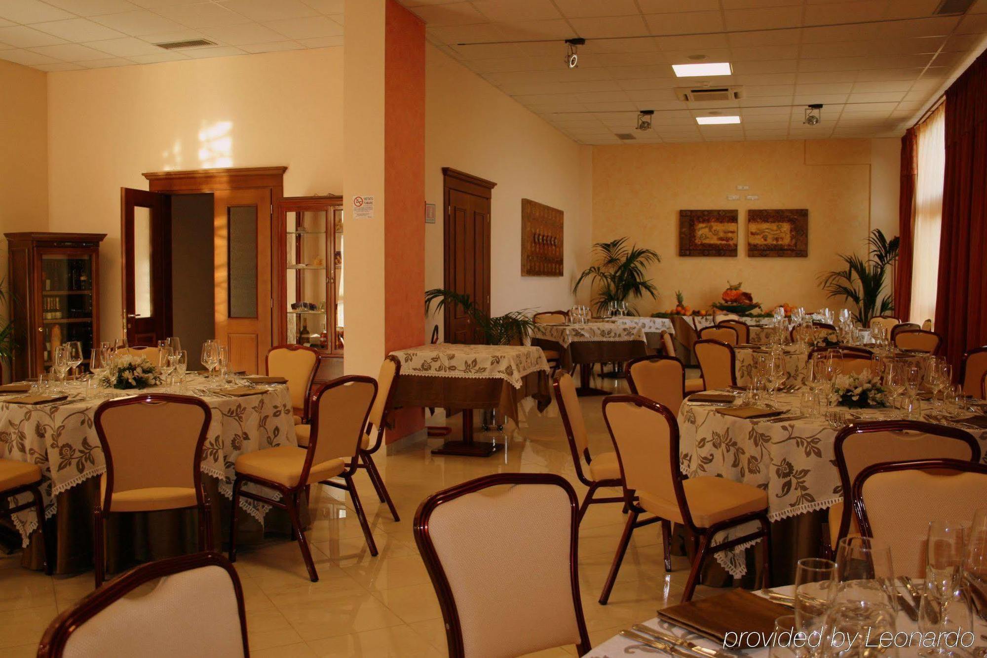 Hotel Villa Mokarta Salemi Instalações foto